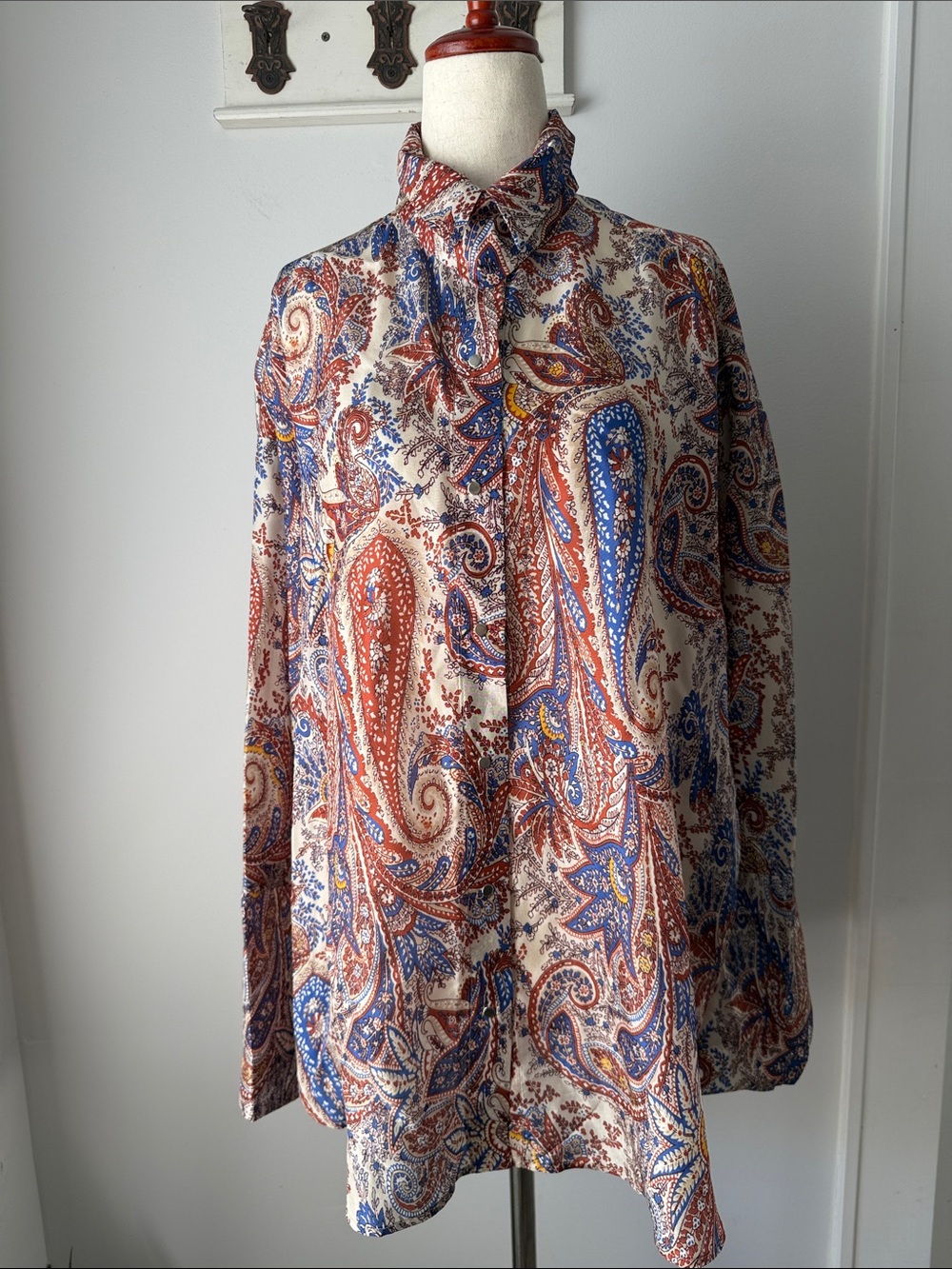 Roseanna 100% Silk Paisley Button-Down Shirt in Cream with Red & Blue Accents